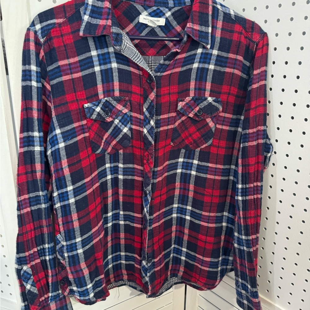Juniors light flannel button up! Super soft and cute!